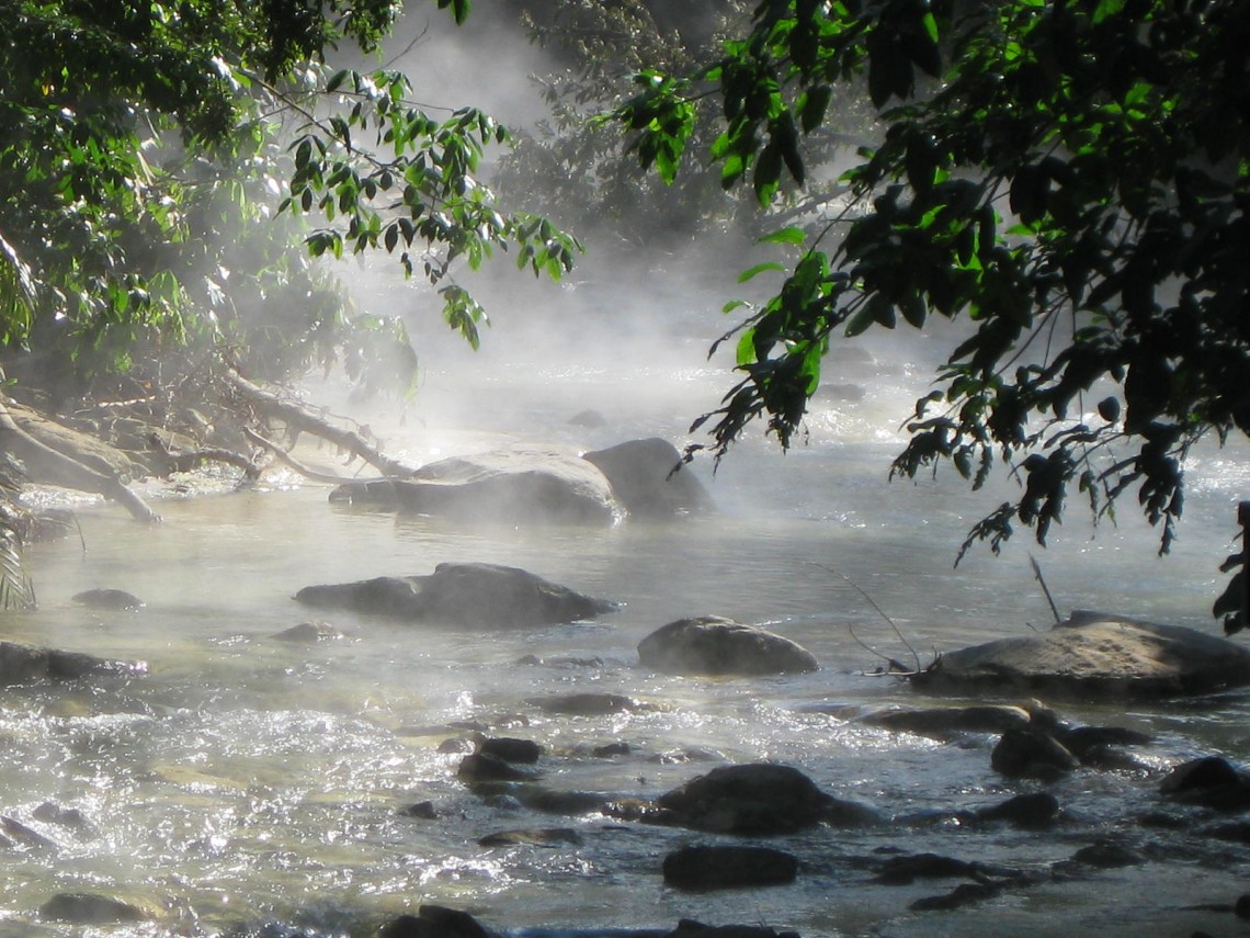 The Boilling River Santuario Ayahuasca